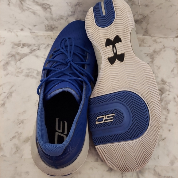 Pre-owned 2019 under Armour SC 3zero III - Picture 8 of 11